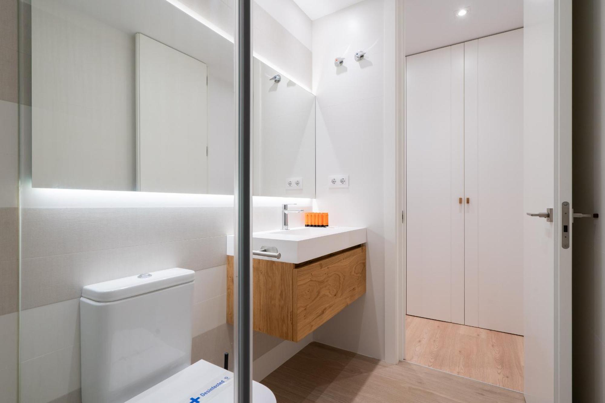 Apartamento De Lujo En Gran Via Apartment Madrid Luaran gambar